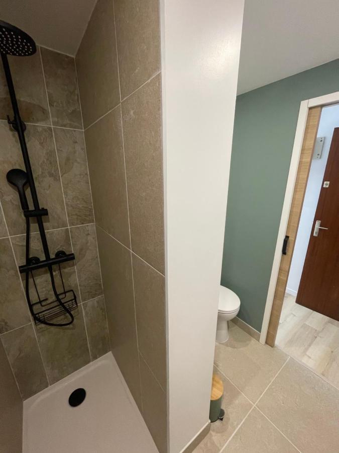 Studio Climatise Piscine Et Proche Plage Sanary-sur-Mer Εξωτερικό φωτογραφία