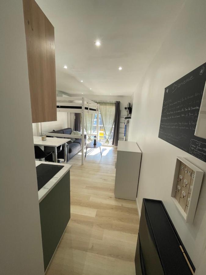 Studio Climatise Piscine Et Proche Plage Sanary-sur-Mer Εξωτερικό φωτογραφία