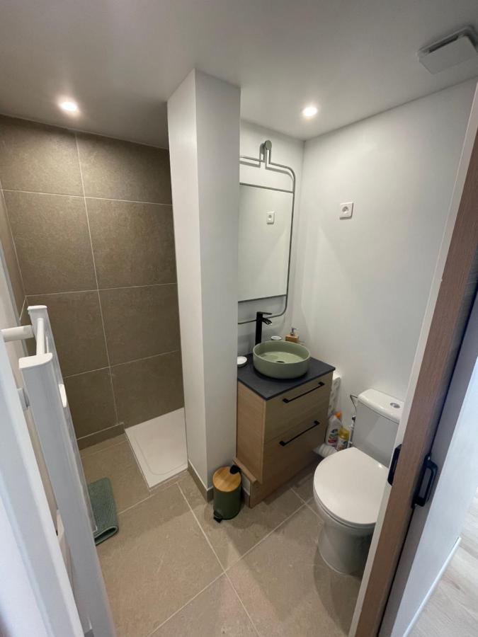 Studio Climatise Piscine Et Proche Plage Sanary-sur-Mer Εξωτερικό φωτογραφία